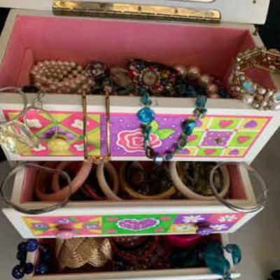 Em169v jewelry box mystery lot