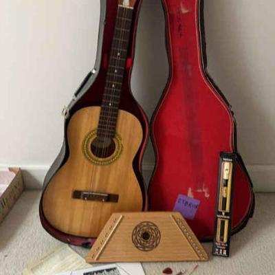 Decca 124 guitar and plucked psaltery