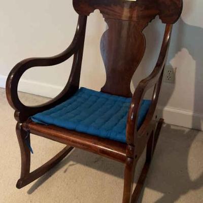Short back rocking chair