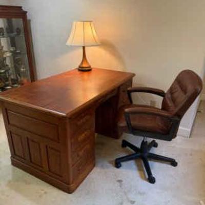 Early 1900s stately victorian desk office chair