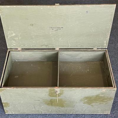 Shwayder Bros Inc 1951 Wooden Footlocker With Insert, Metal Latches And Trim - MIL-L-10798
