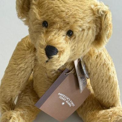 Authentic Teddy Bears Morris Michtem Bear 1982