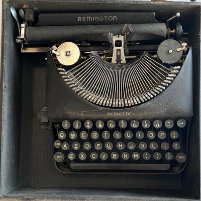 1940's Remington Remette Typewriter With Hard Case