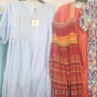 Gowns Galore! Five Gowns Sizes M-XL 
