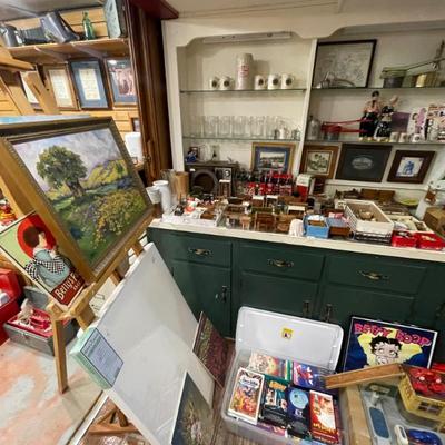 Estate sale photo