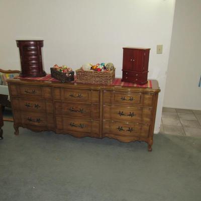 Sale Photo Thumbnail #113