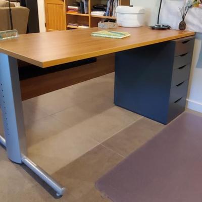 2 Desk only. Does not include Ikea drawers.