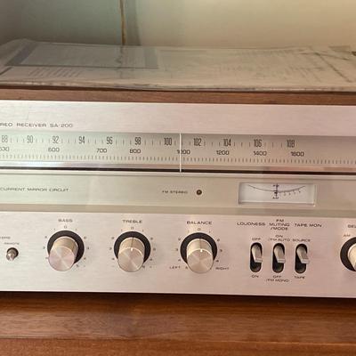 Technique Stereo Receiver & Realistic Speakers