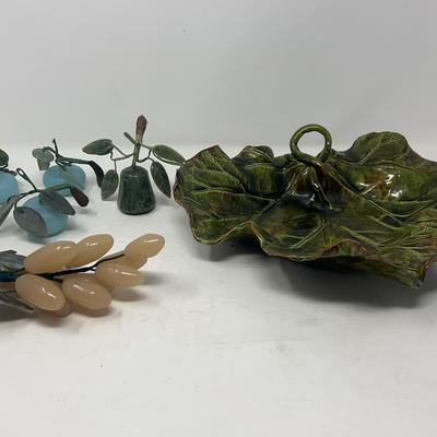 Leaf Dish Wiith Fruit