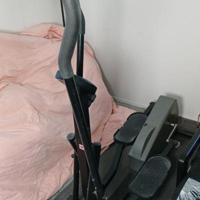 E-Trainer Elliptical Exercise Machine 