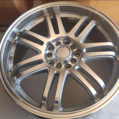 SET OF FIVE VÖXX 17 INCH TIRE RIMS