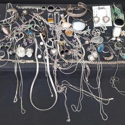 LARGE ASSORTMENT OF STERLING SILVER JEWELRY 
