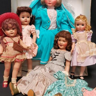 COLLECTIBLE DOLL LOT 1