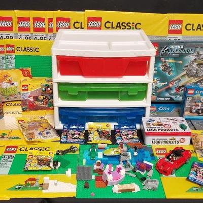 LARGE LEGO COLLECTION 