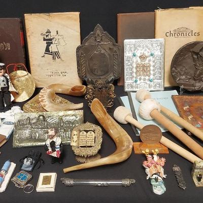 ECLECTIC LOT OF JEWISH COLLECTABLES