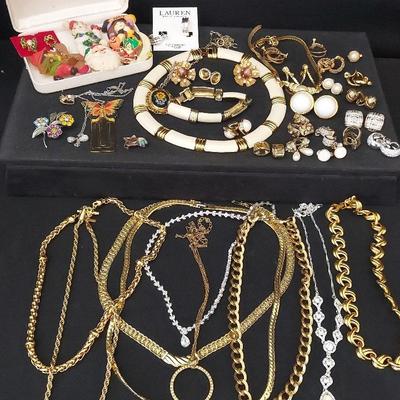 COSTUME JEWELRY AND ONE 14KT GOLD HEART 