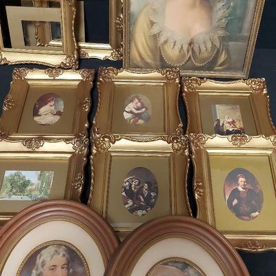 VINTAGE STYLE FRAMES AND PRINTS