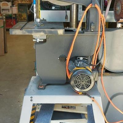 CRAFTSMAN 12-IN BAND SAW