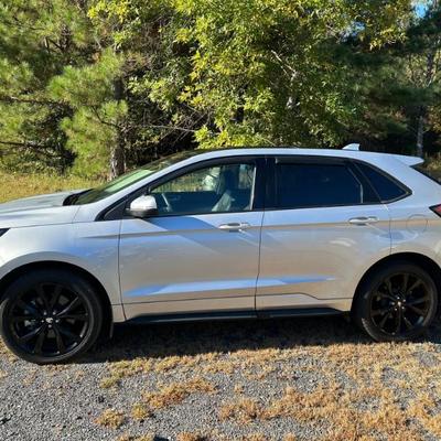 2016 Ford Edge Sport Racing Edition – 64K Miles, Custom Wheels, Leather Interior, Sony Stereo, Push Start, No Warning Lights, Super Clean.