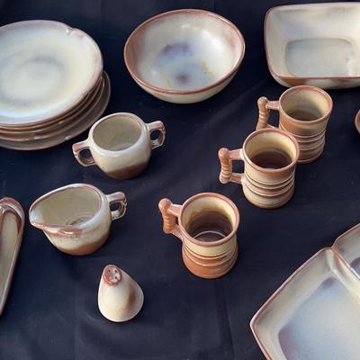 Frankoma Dishware Vintage Set (Missing Some Pieces)