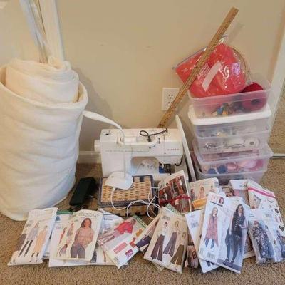 Singer Touch & Sew Sewing Machine with Accessories and Patterns