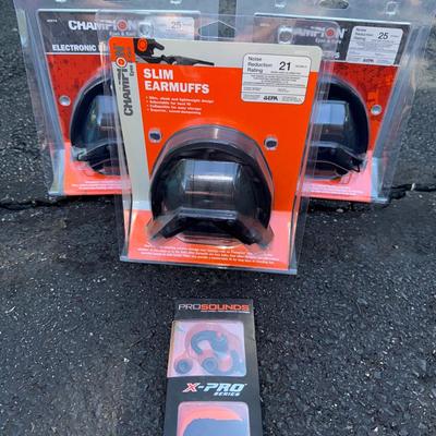 Champion Ear Muffs Plus