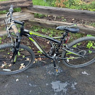 Mongoose Shimano Bike