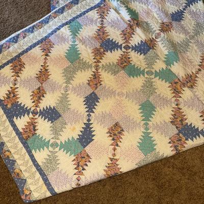 Pineapple Pattern Quilt 