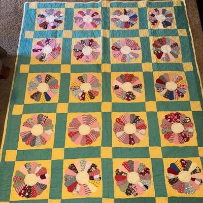Dresden Plate Quilt