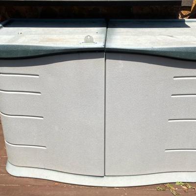 Rubbermaid Outdoor Storage