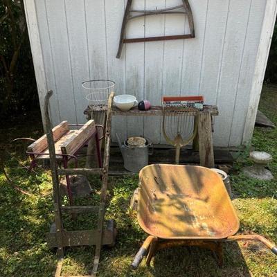 Estate sale photo