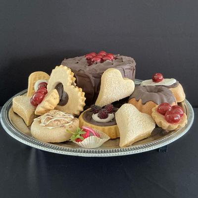 Pastry Pieces 