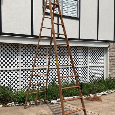 Keller 12 Ft Wooden Step Ladder