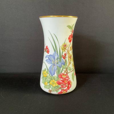 Wedgwood- The Royal Horticultural Society Piece 1
