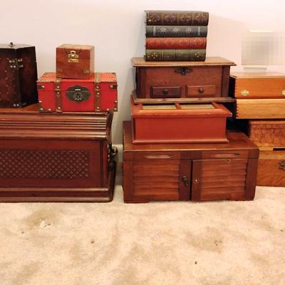 Small Boxes & Chests 