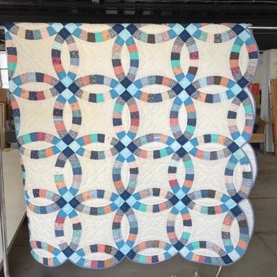 Hand Pieced Double Wedding Ring Quilt 