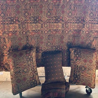 Croscill Classic Queen Kilim Style Bedding Set with Comforter, Pillows and Skirt