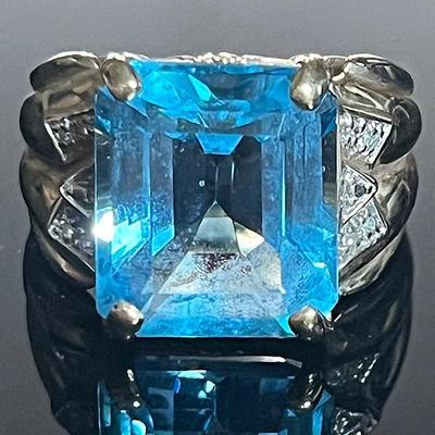 10K Yellow Gold 4 Diamond Blue Topaz Ring