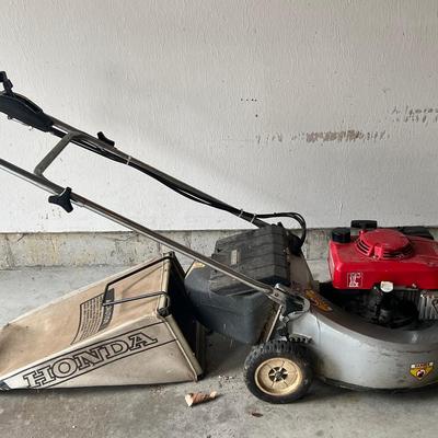 Honda HR214 Easy Start Self Propelled Mower, Tested Working 