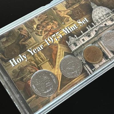 1975 Holy Year Mint Set