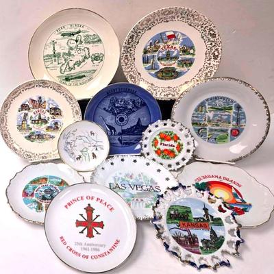 Vintage Souvenir Collector Plates 