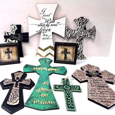 Wall of Faith: Mixed Cross Display