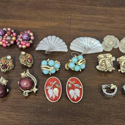 9 Pairs Of Vintage Earrings 