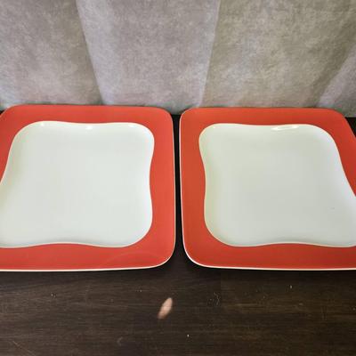 Two Villeroy & Boch Vivo Red Square Dinner Plates