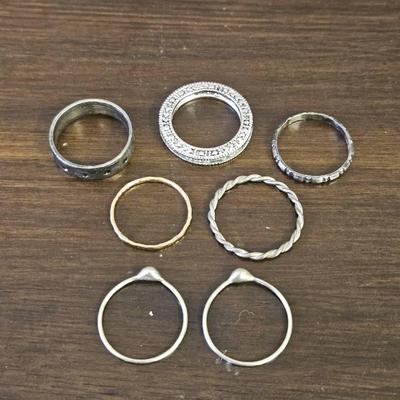 7 Band Rings Sipver And Gold Tone