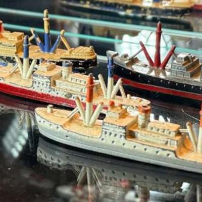 Tootsietoy die cast metal ship lot of 5