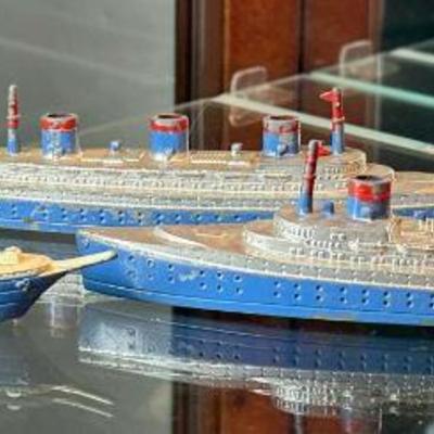 Tootsietoy die cast metal ship lot of 3