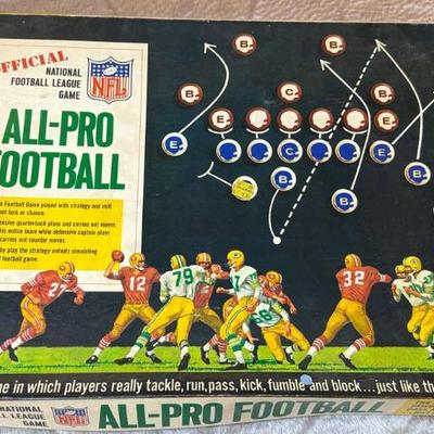 Vintage 1967 ideal official nfl all pro football board game