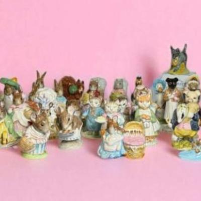 Large collection of beatrix potter figurines