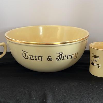 Tom and Jerry Bowl And Mugs Set